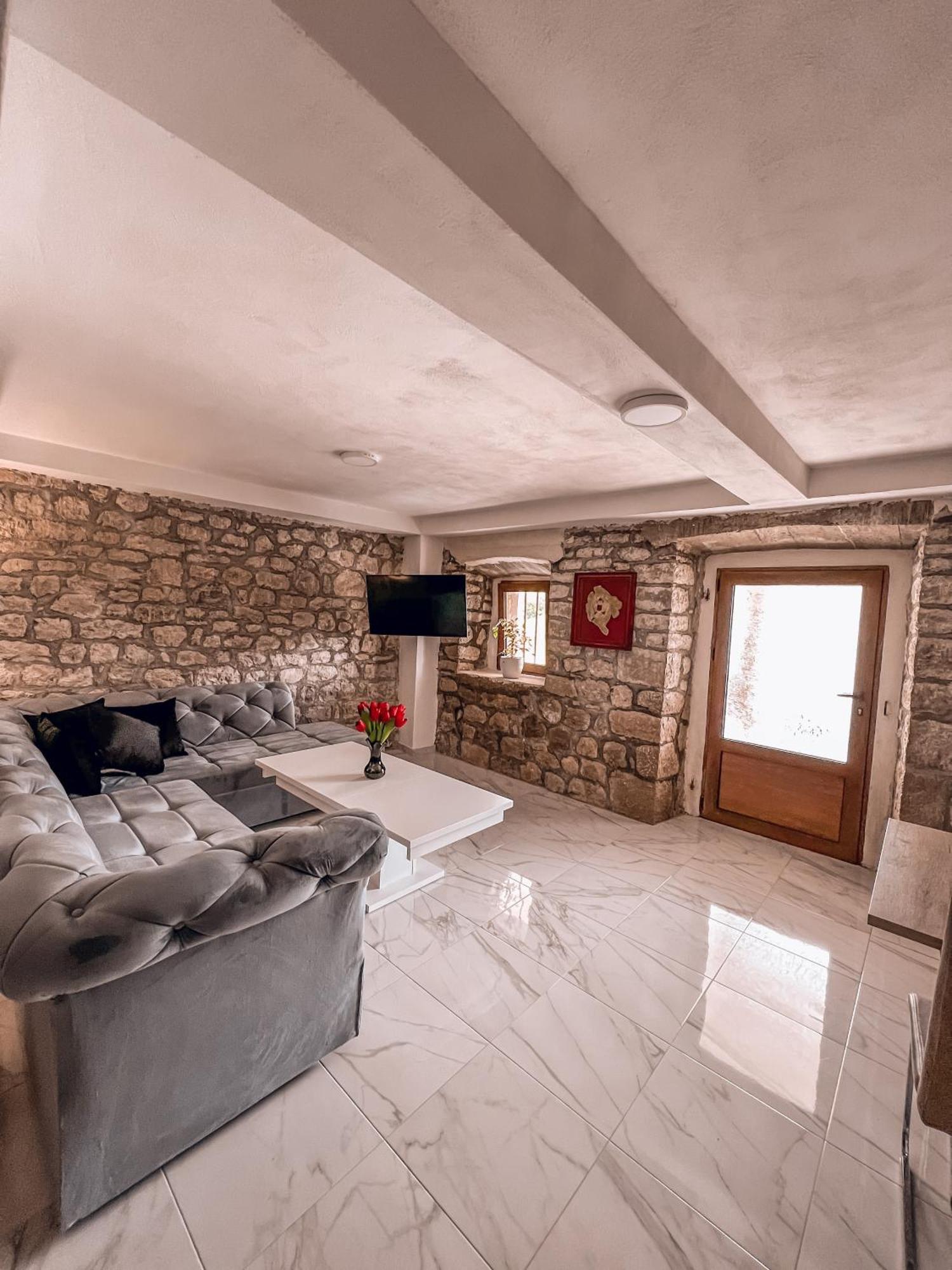 Apartmani Dumezic バール 部屋 写真
